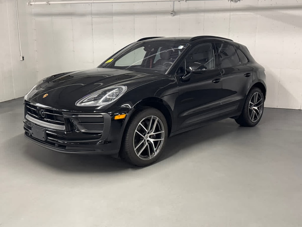 Used 2025 Porsche Macan  SUV