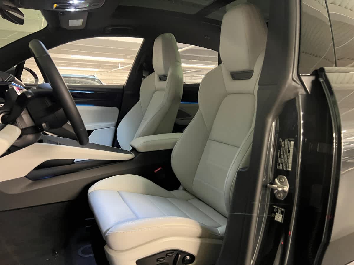 new 2026 Porsche Macan car