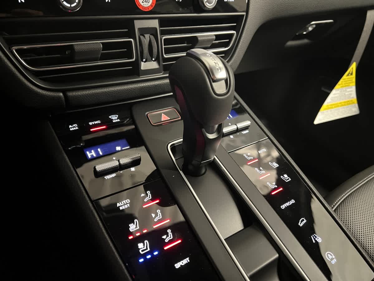 new 2026 Porsche Macan car