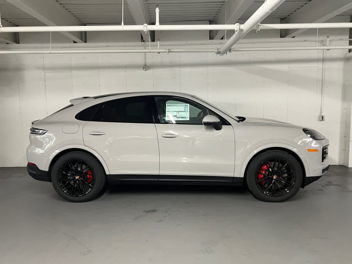 new 2026 Porsche Cayenne car