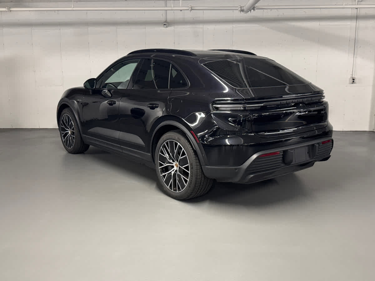 2024 Porsche Macan Electric 4 photo 3