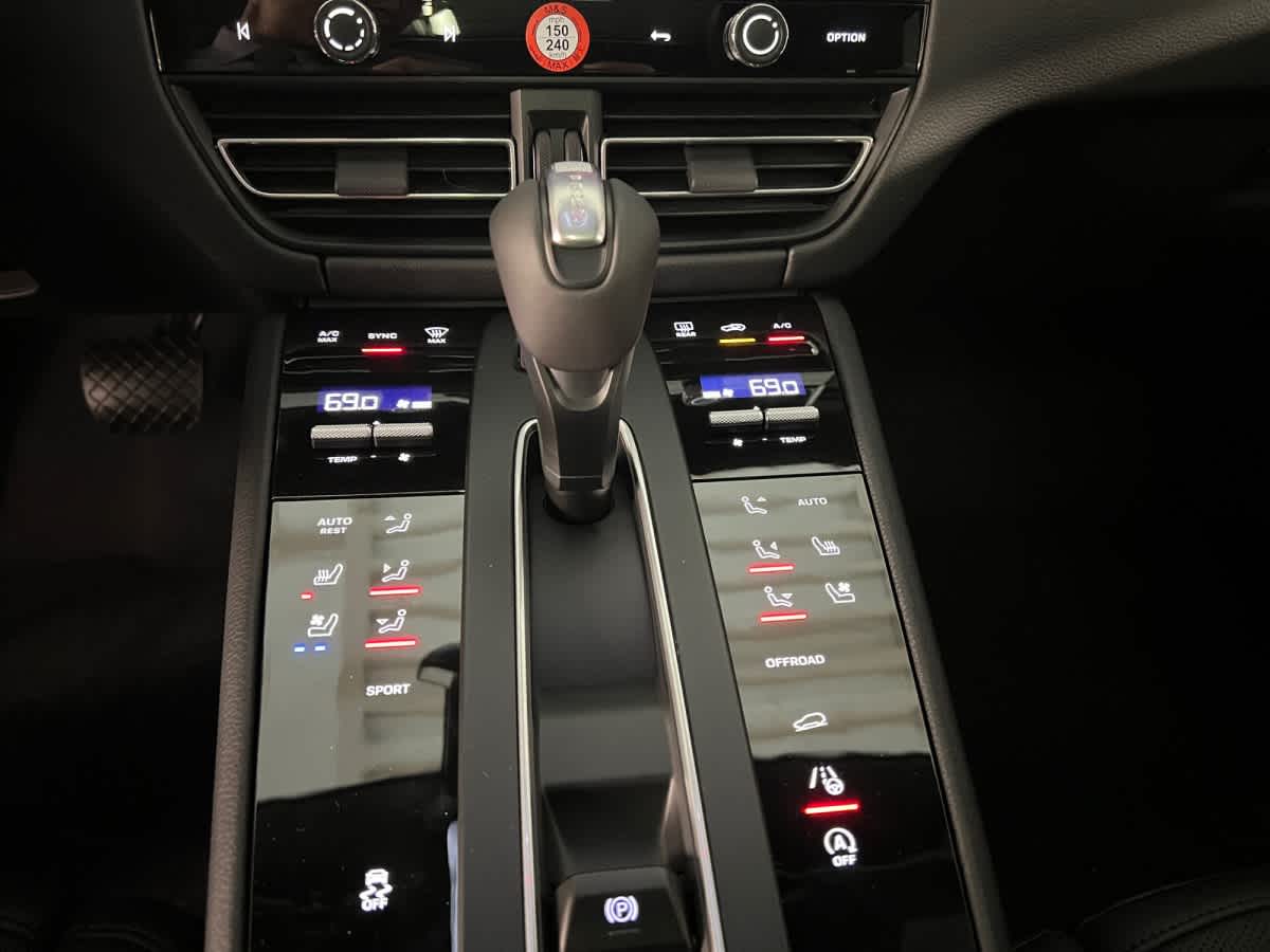 new 2026 Porsche Macan car