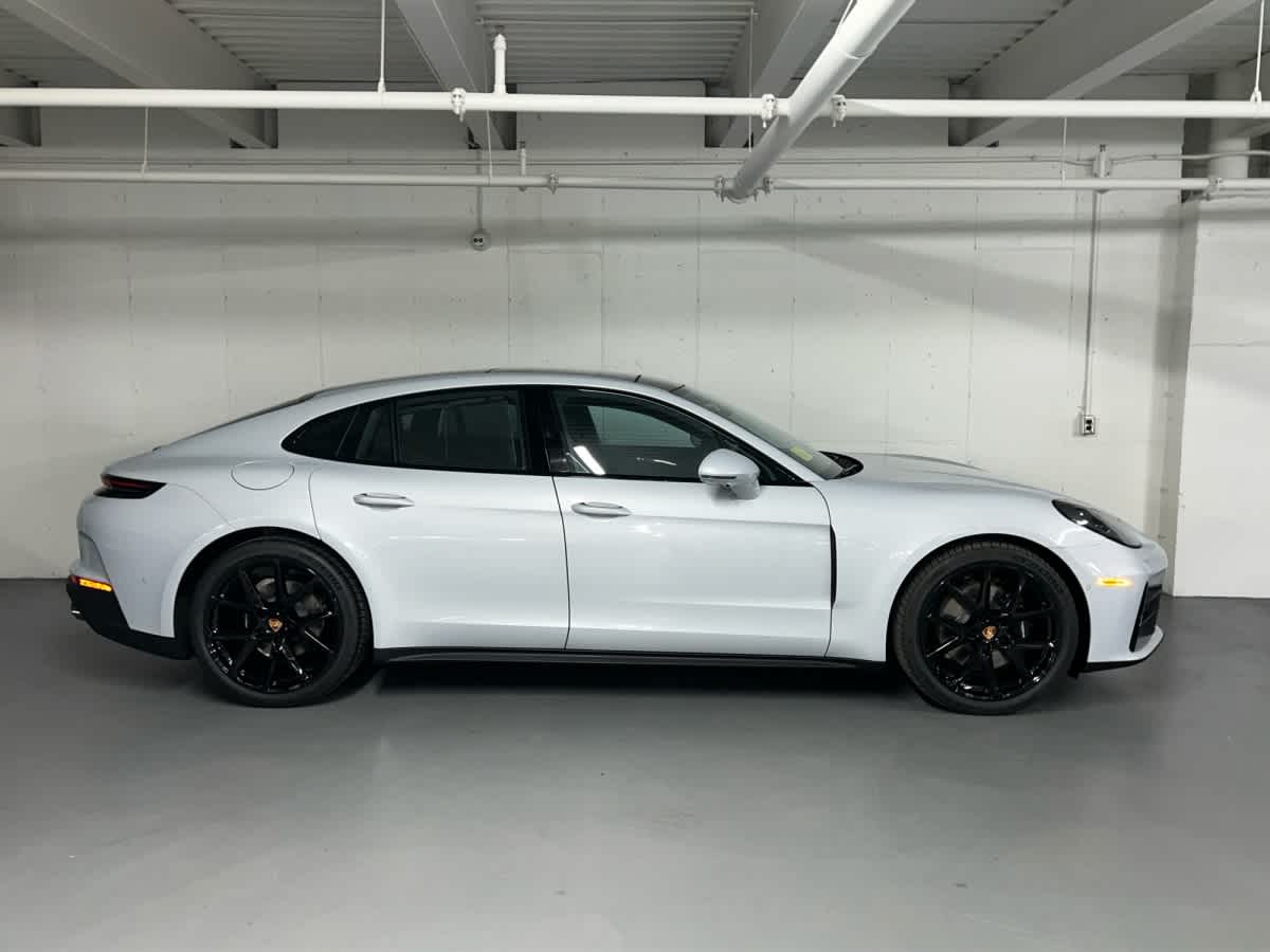new 2026 Porsche Panamera car