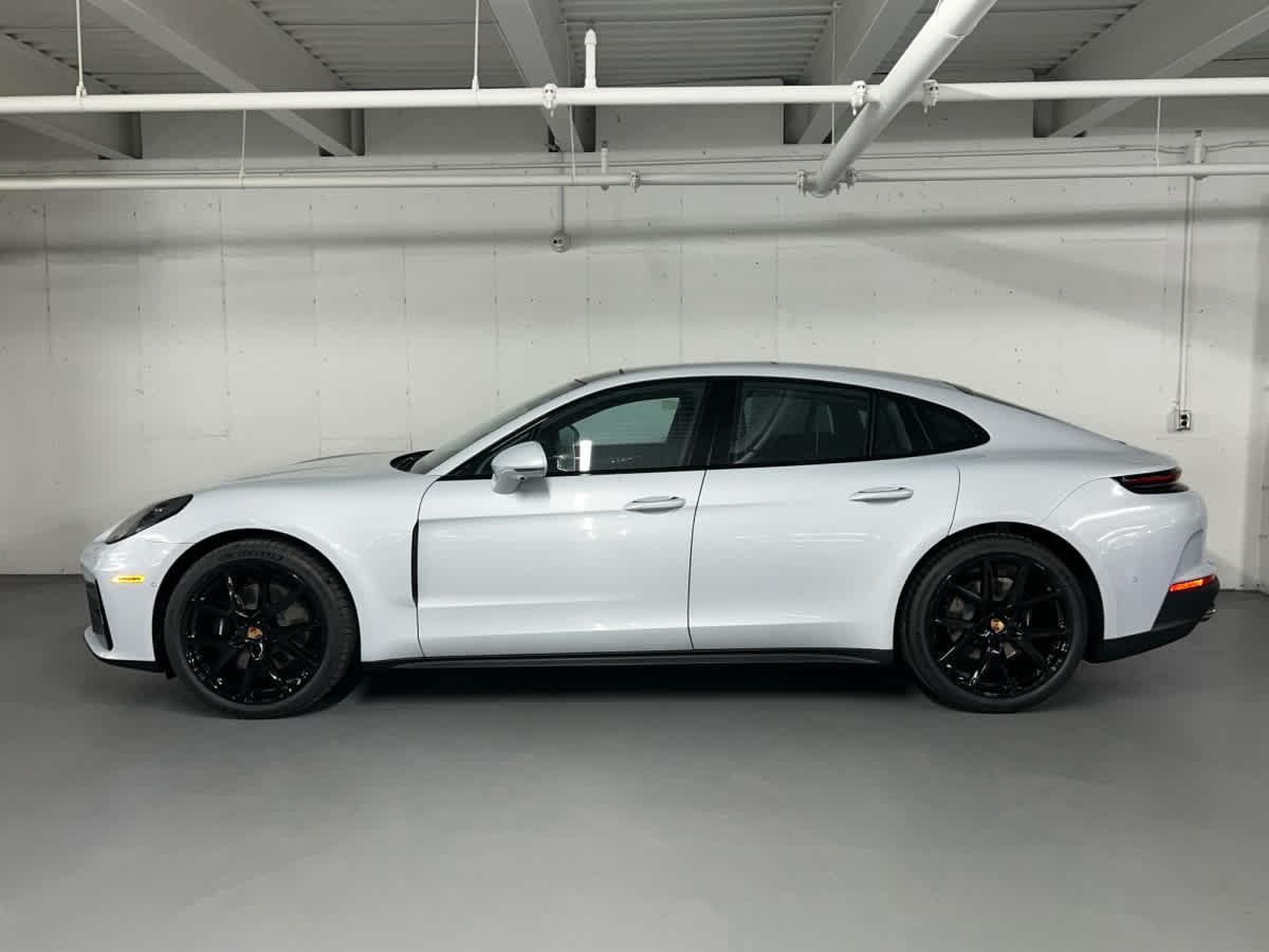 new 2026 Porsche Panamera car