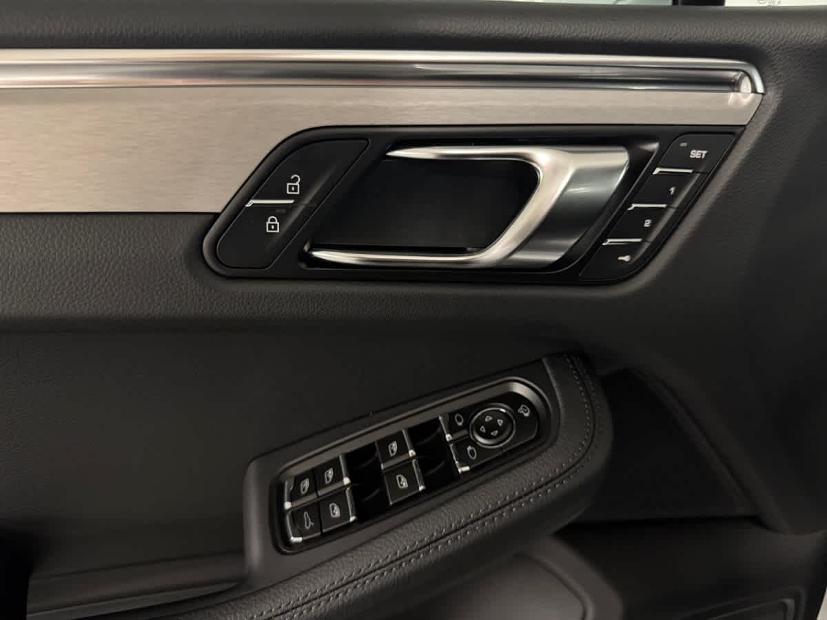 new 2026 Porsche Macan car