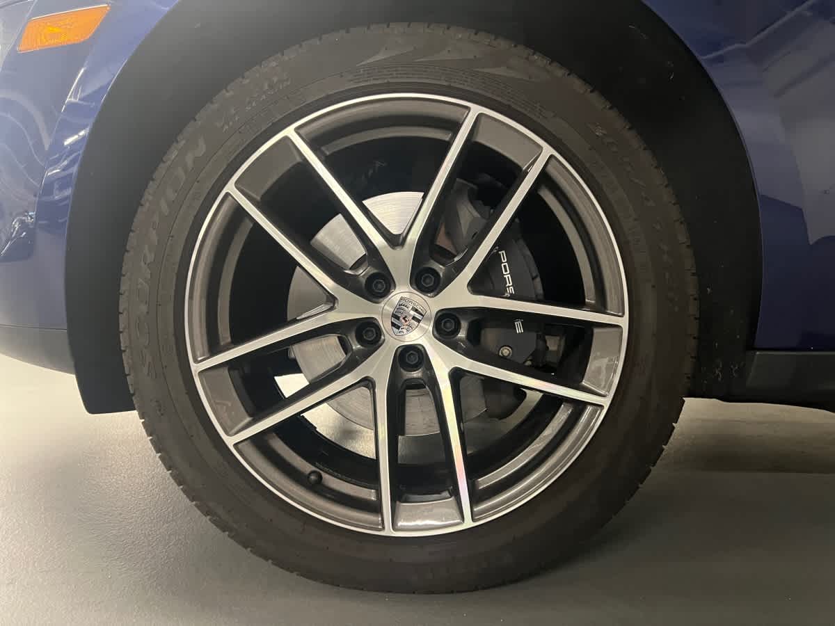2026 Porsche Macan T - Photo 7