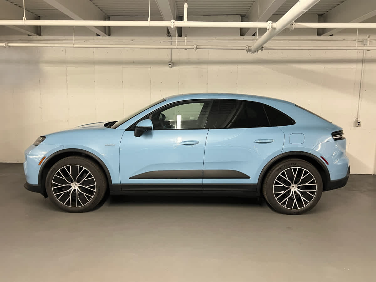 new 2026 Porsche Macan car