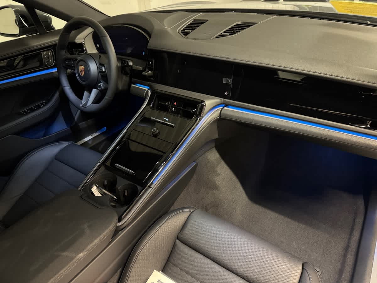 new 2025 Porsche Panamera car