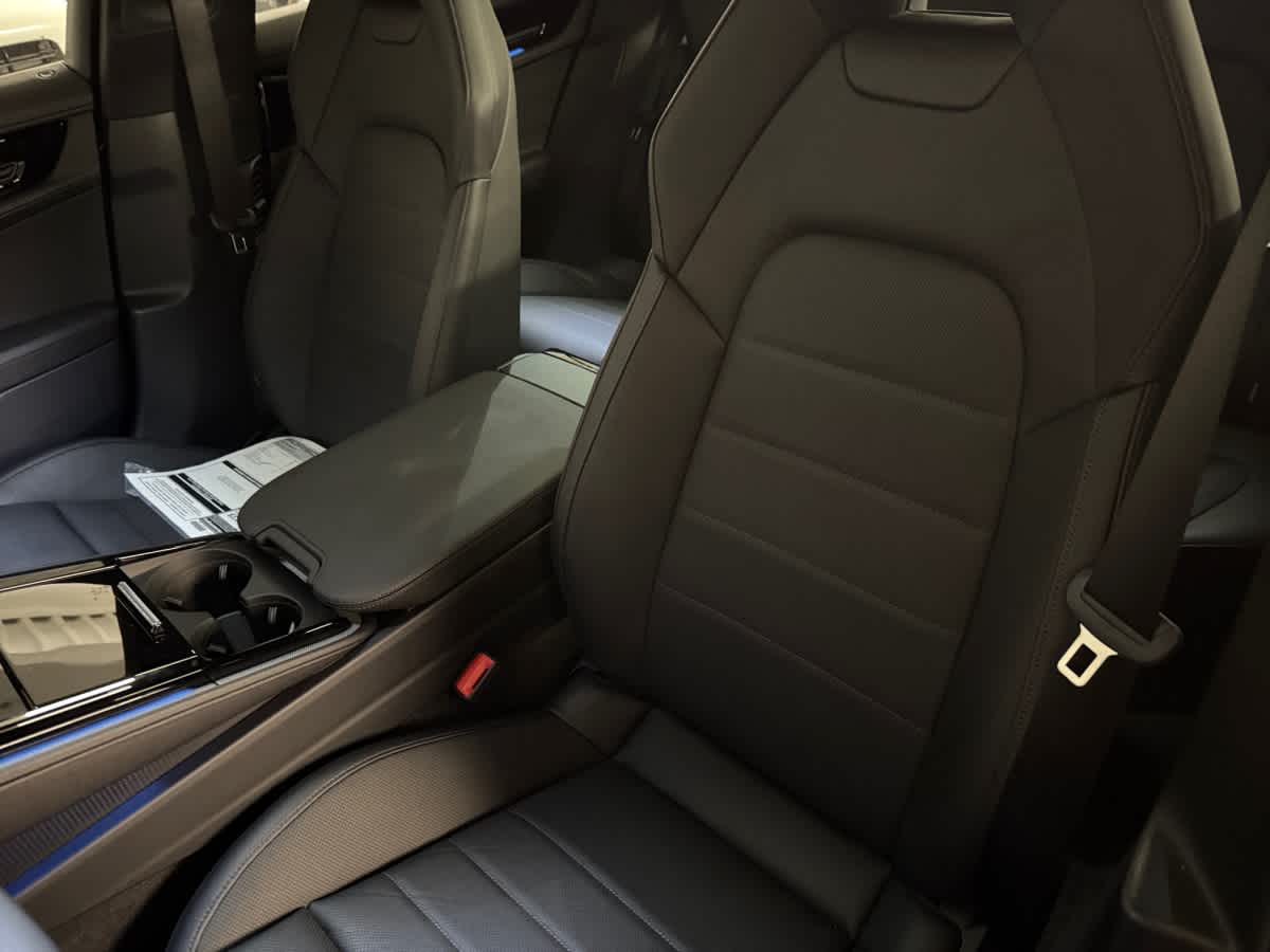 new 2025 Porsche Panamera car