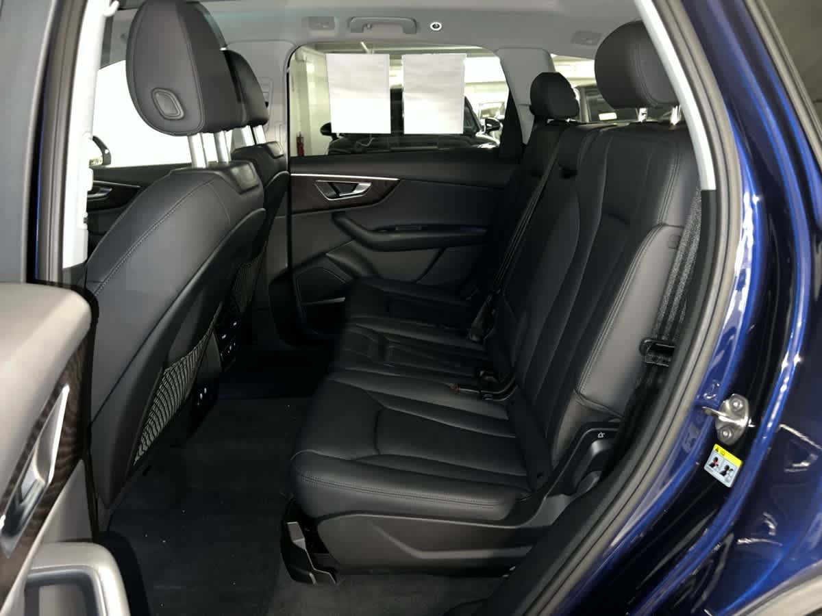 used 2022 Audi Q7 car, priced at $33,797