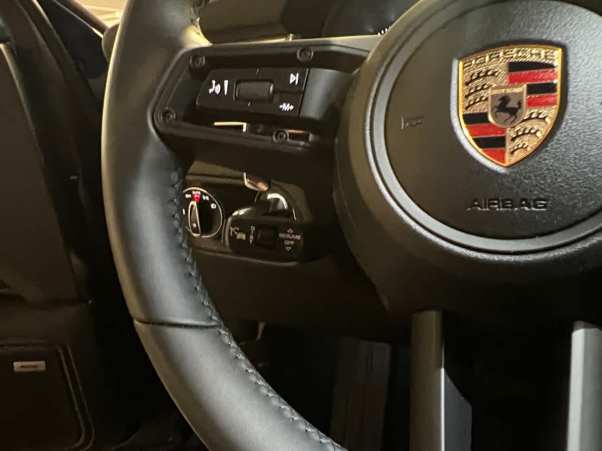 2026 Porsche Macan T - Photo 22