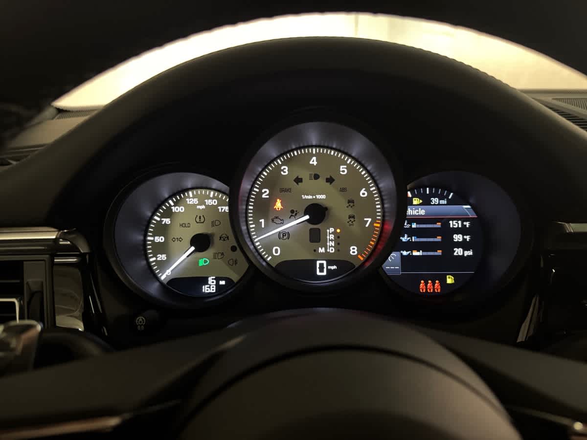 new 2026 Porsche Macan car