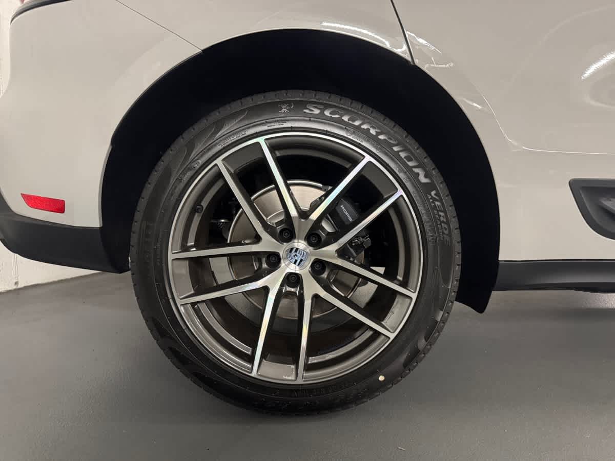 new 2026 Porsche Macan car