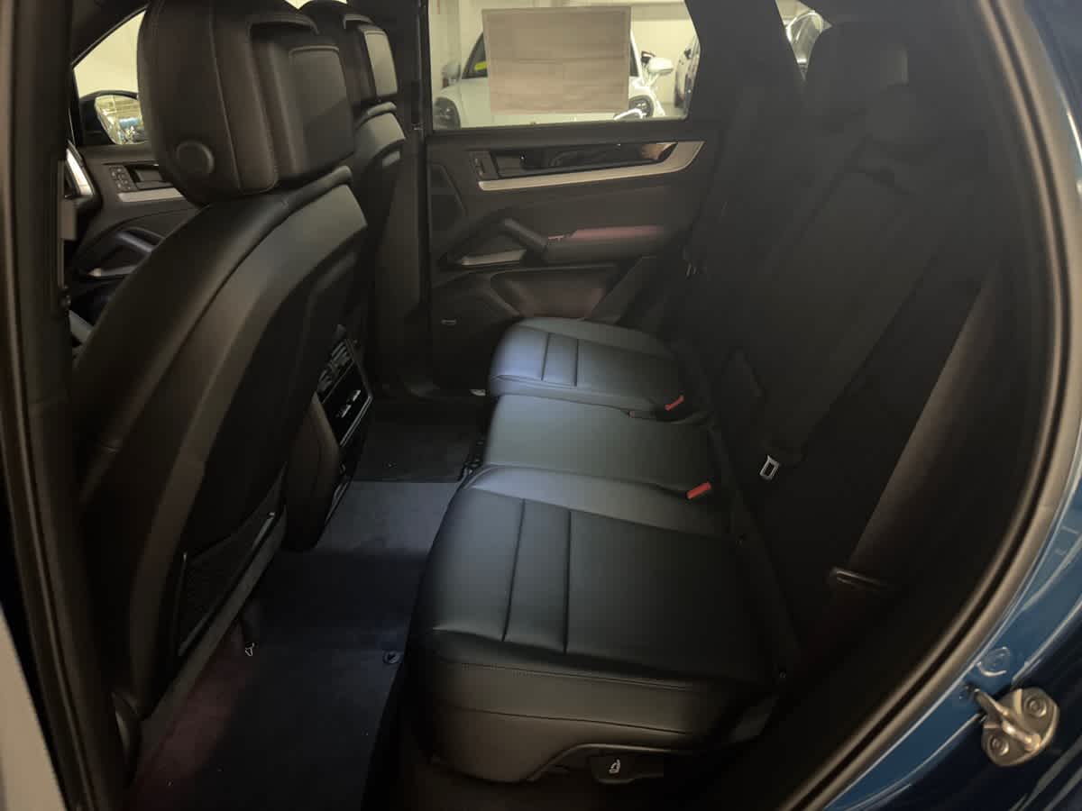 new 2025 Porsche Cayenne car