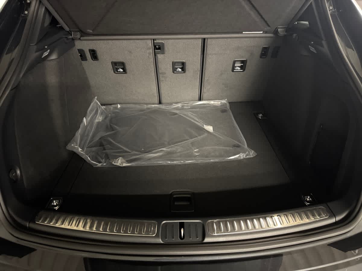 new 2026 Porsche Macan car