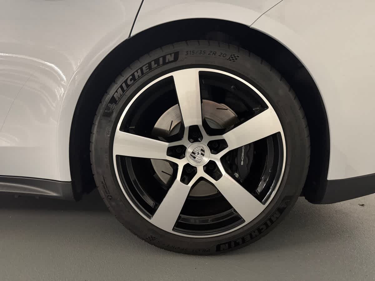new 2025 Porsche Panamera car