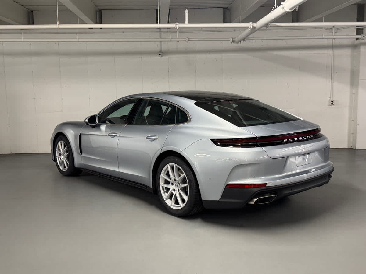 new 2026 Porsche Panamera car
