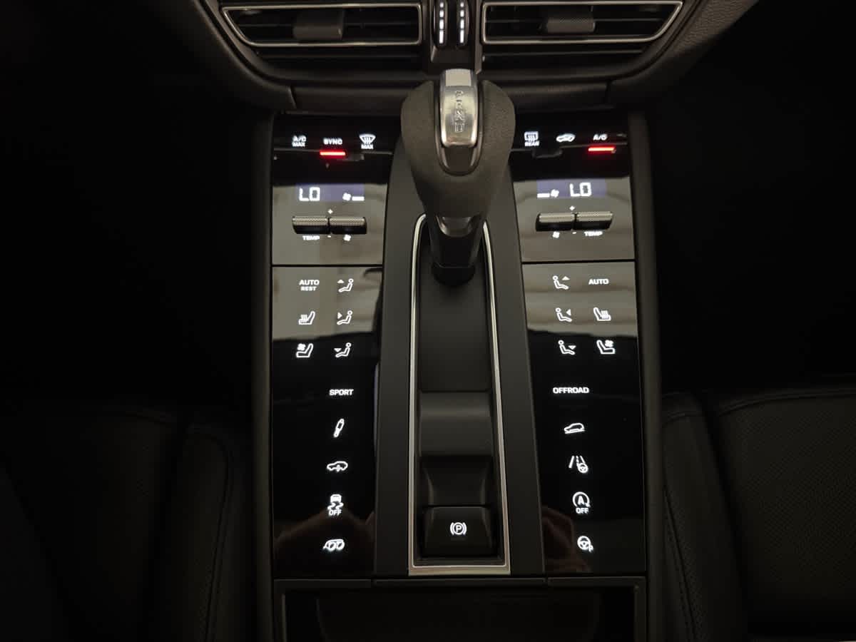 new 2026 Porsche Macan car