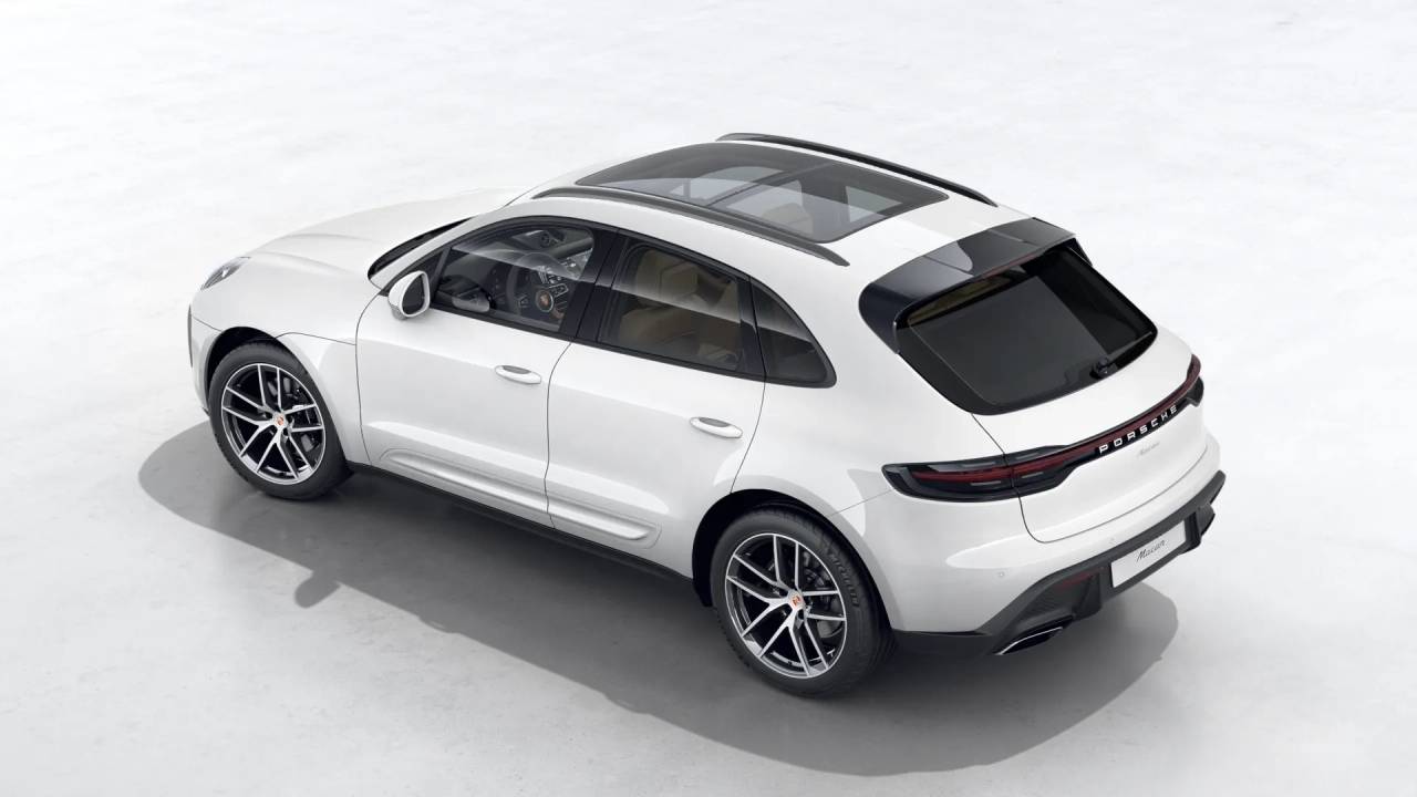 2026 Porsche Macan T photo 4