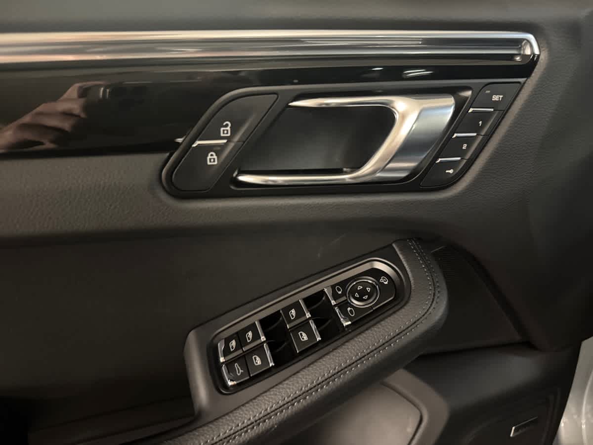 new 2026 Porsche Macan car