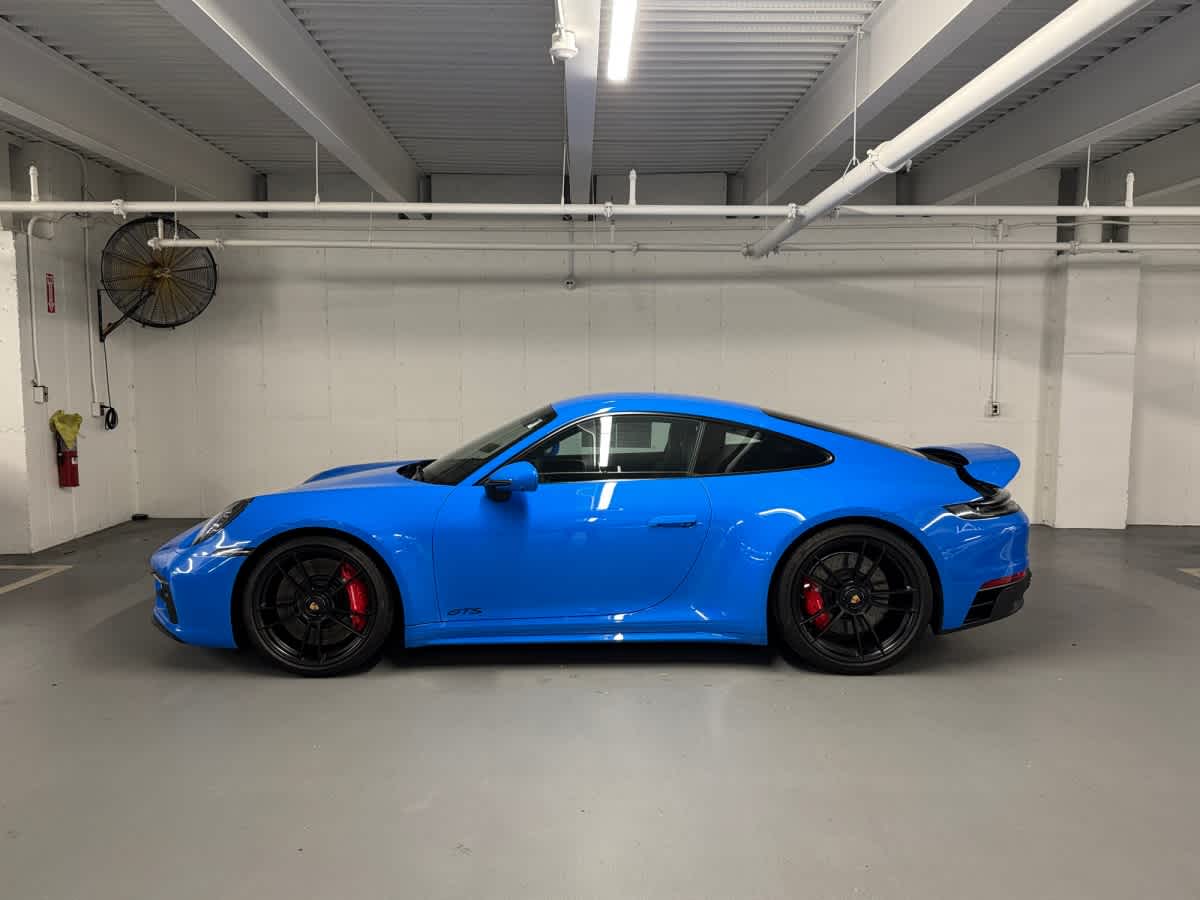 2023 Porsche 911 GTS photo 2