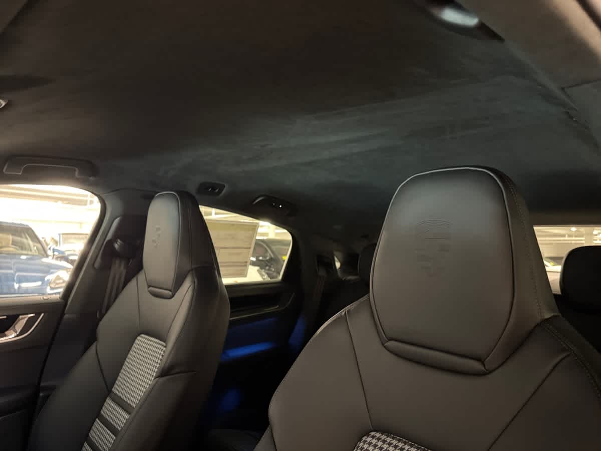 new 2025 Porsche Cayenne car