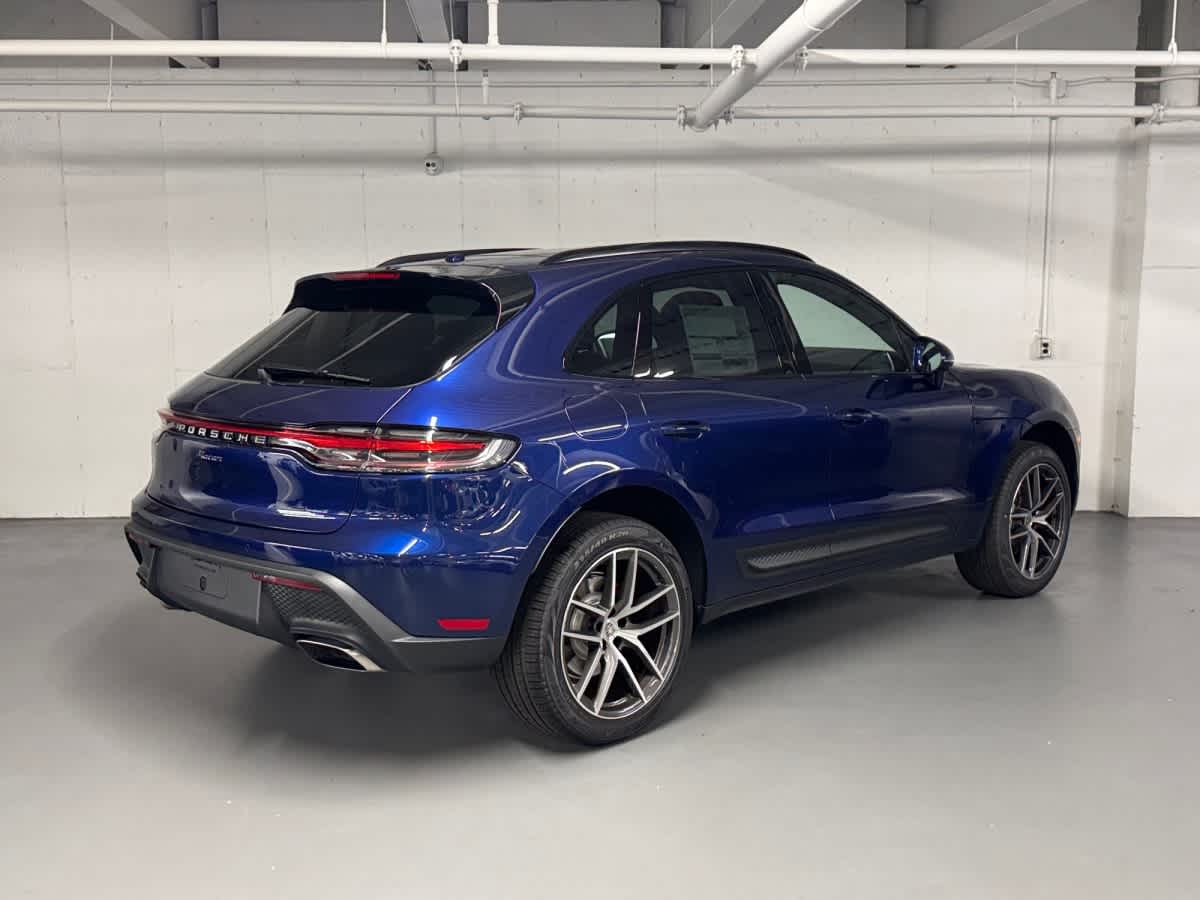 2026 Porsche Macan - Photo 13
