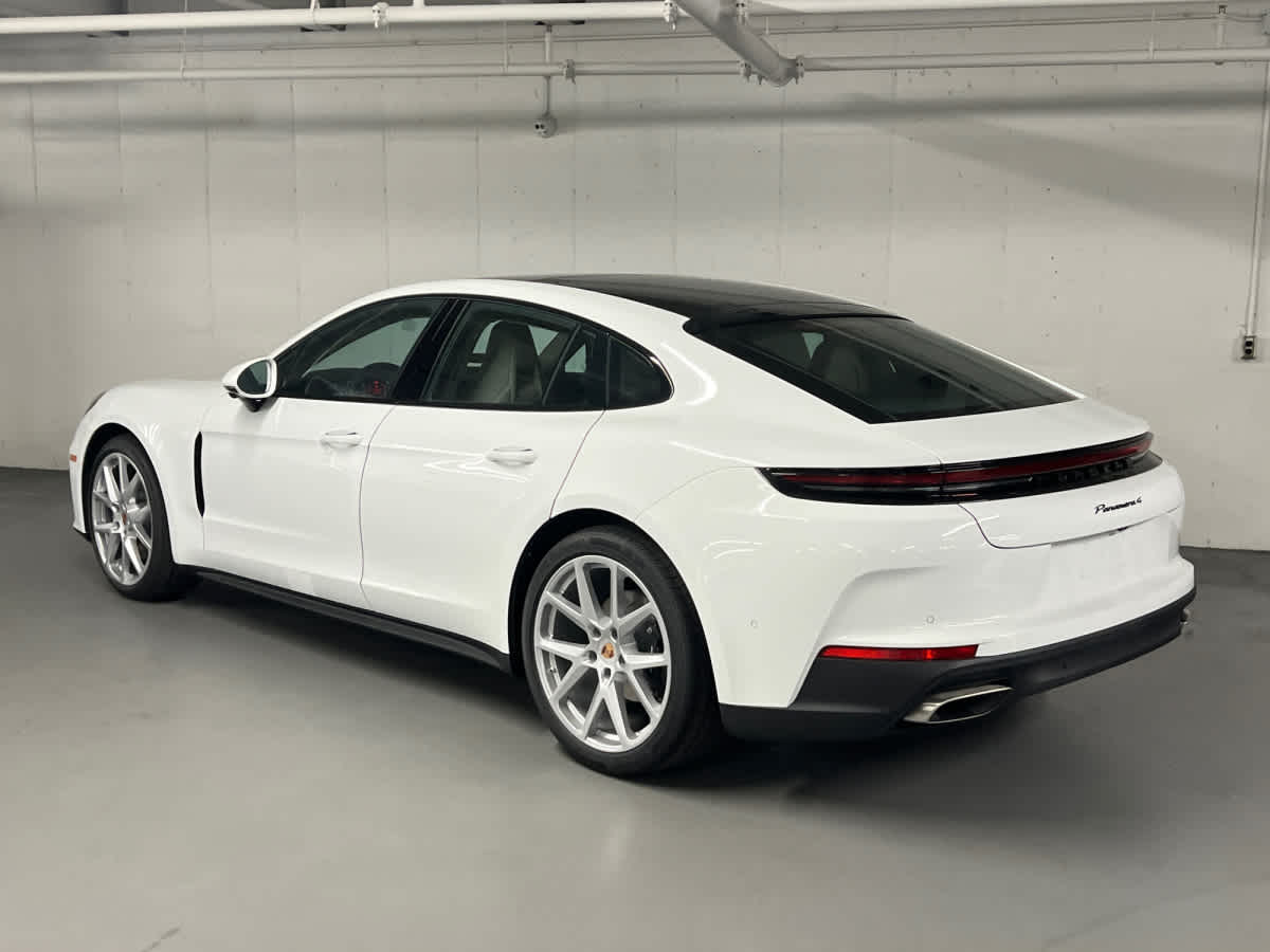 new 2026 Porsche Panamera car