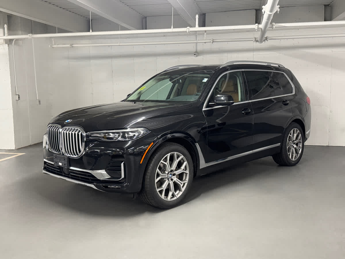2021 BMW X7 40i's photo