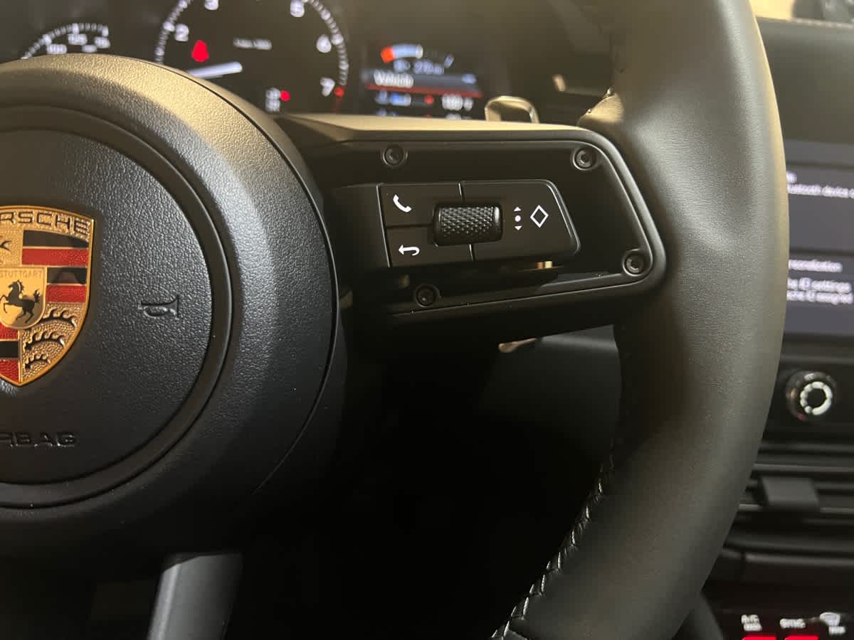 2026 Porsche Macan T - Photo 23