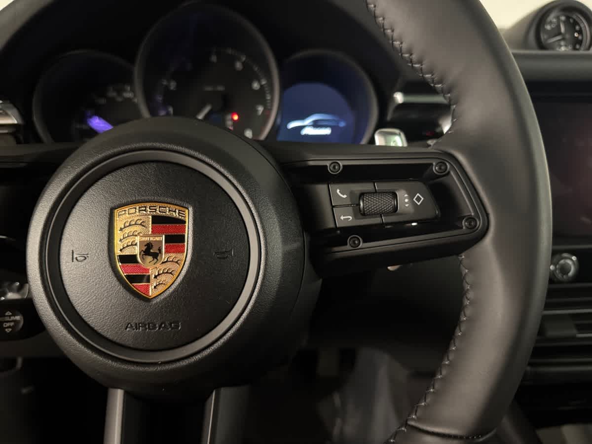 2026 Porsche Macan - Photo 28