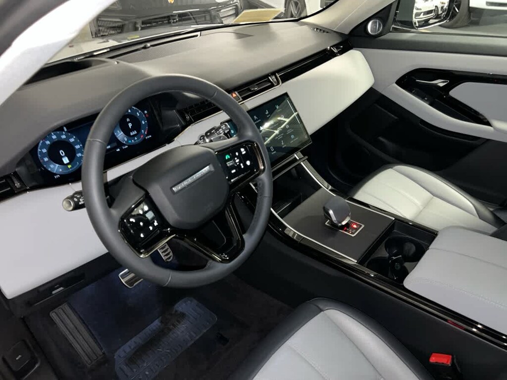 Used 2024 Land Rover Range Rover Evoque Dynamic SE SUV