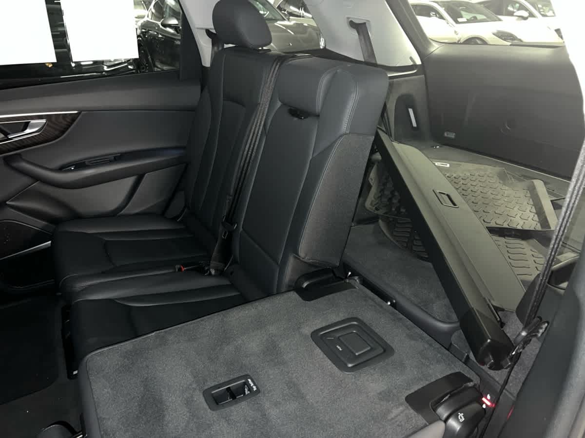 used 2022 Audi Q7 car, priced at $33,797