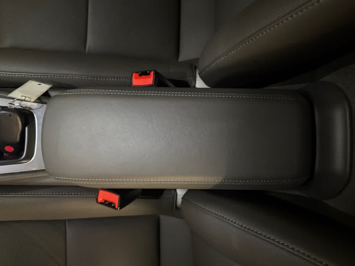 new 2025 Porsche 718 Boxster car