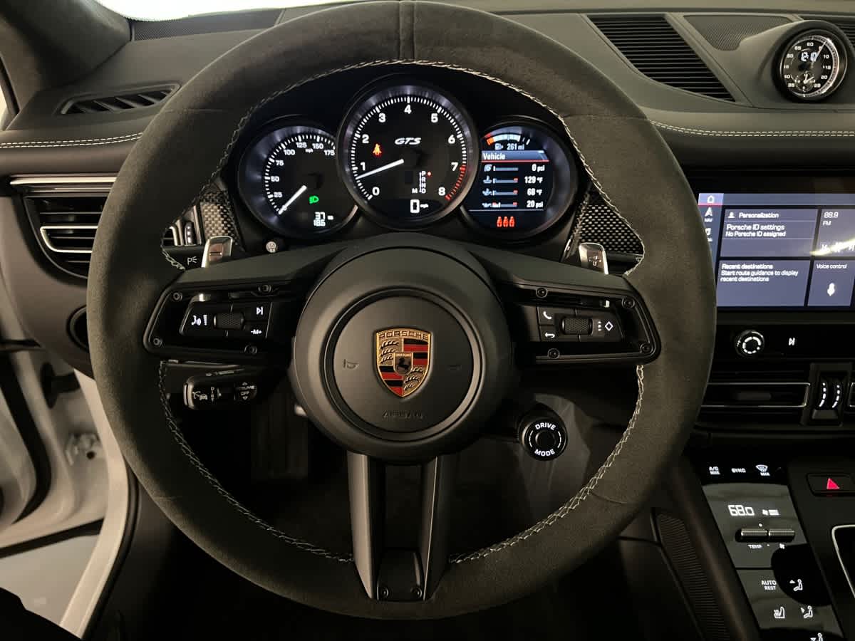 2025 Porsche Macan GTS - Photo 26