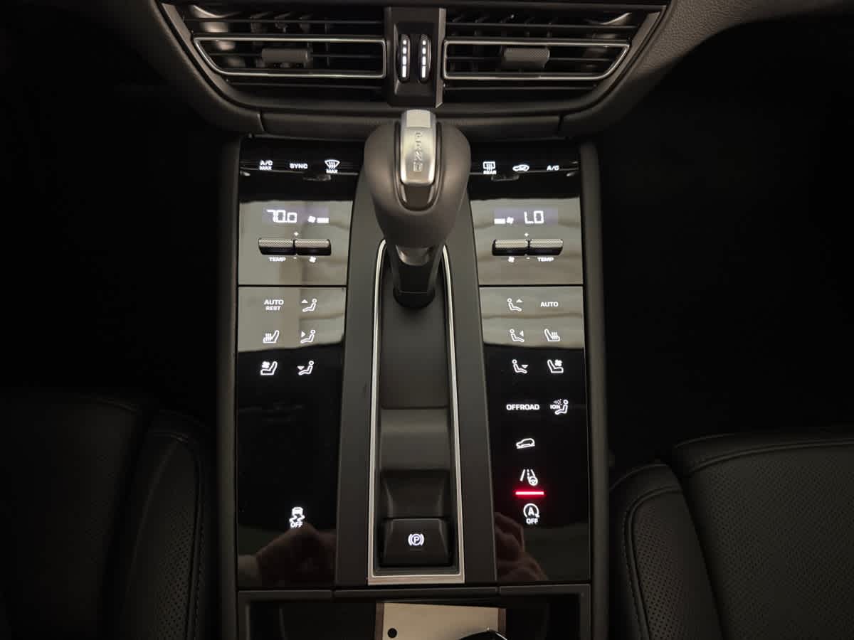 new 2026 Porsche Macan car