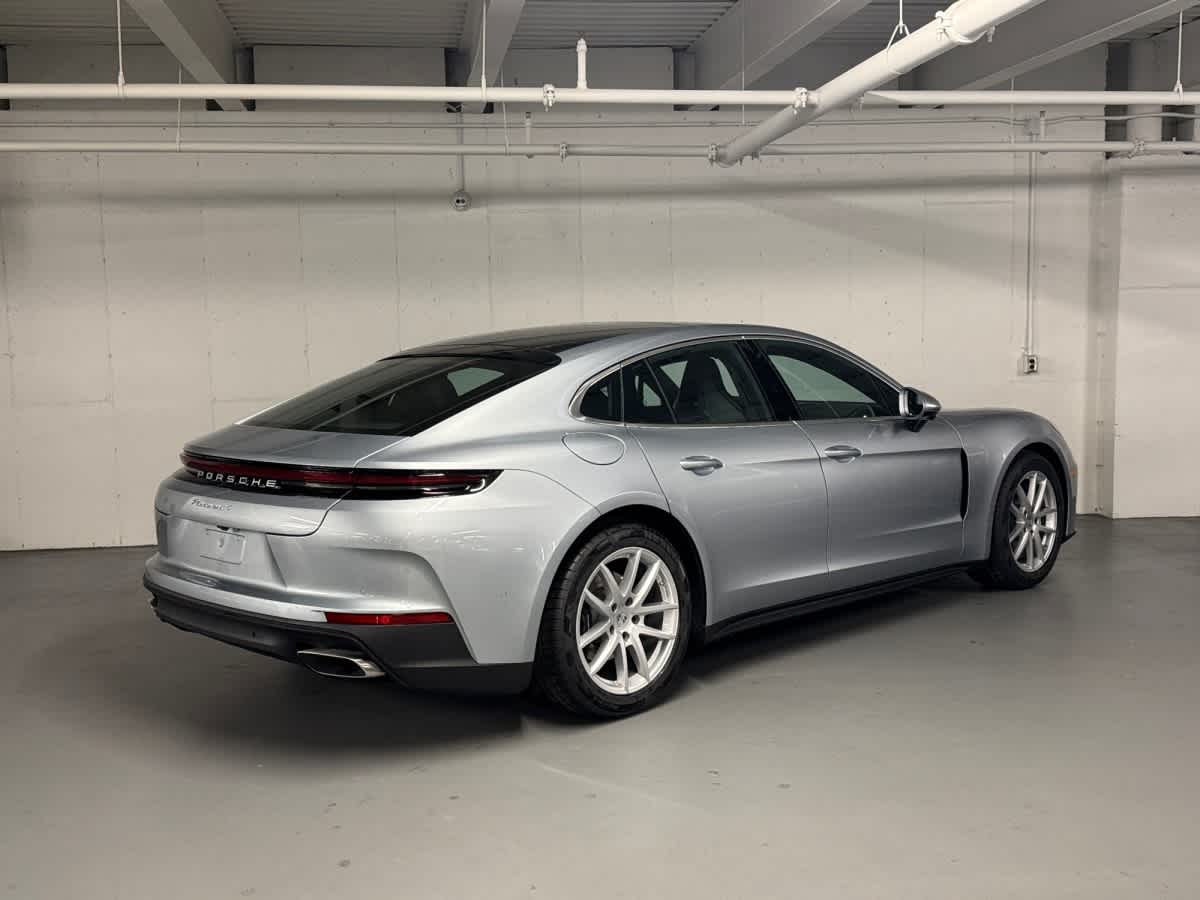 new 2026 Porsche Panamera car