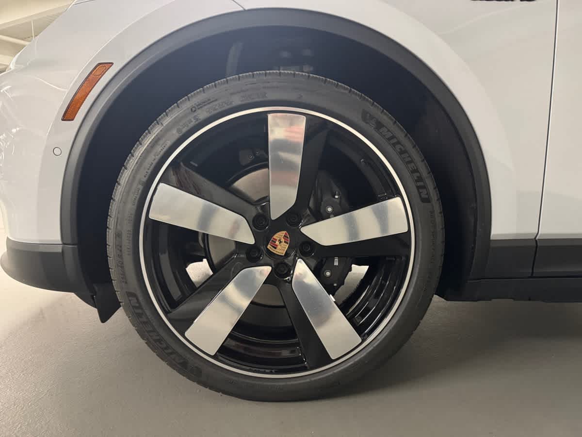 new 2026 Porsche Macan car
