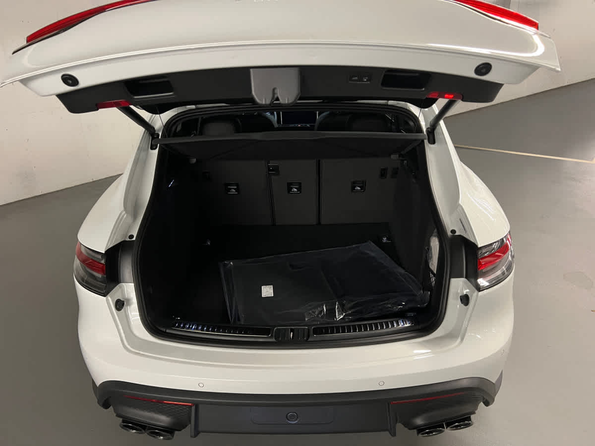 new 2026 Porsche Macan car