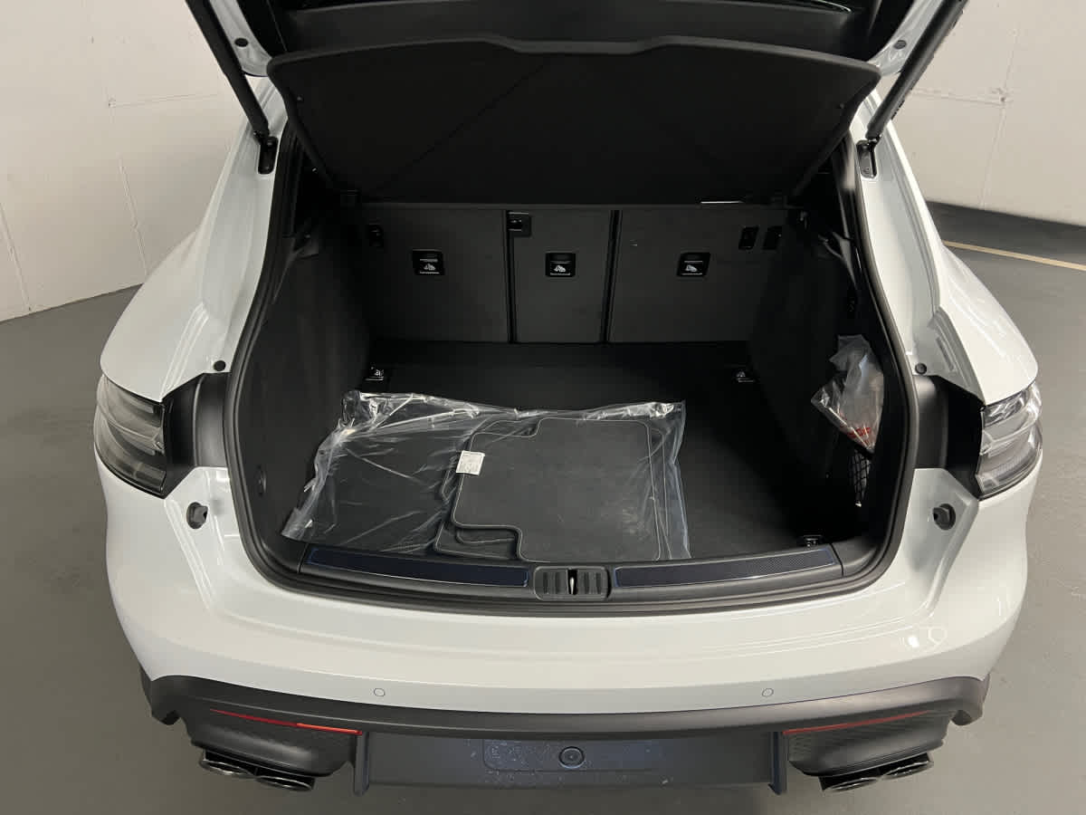 2025 Porsche Macan GTS - Photo 31