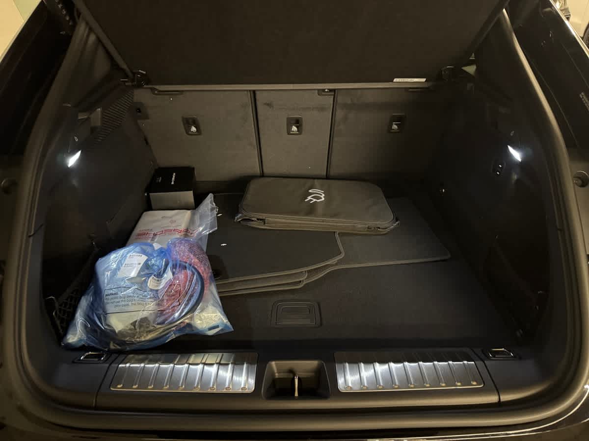 new 2026 Porsche Macan car
