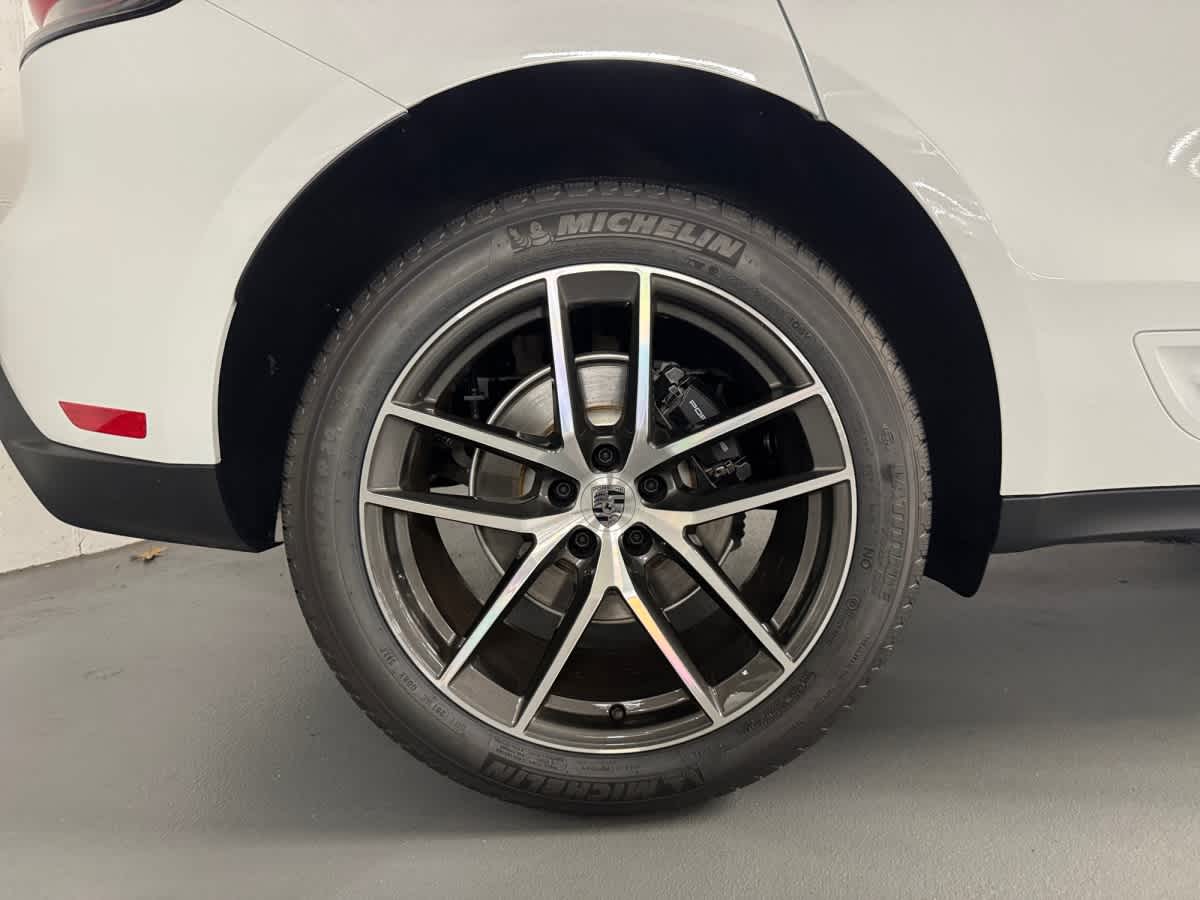 new 2026 Porsche Macan car