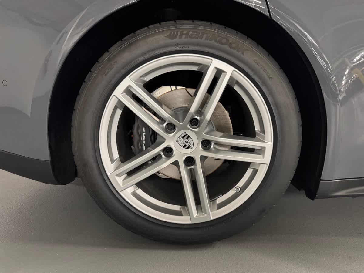 new 2025 Porsche Panamera car