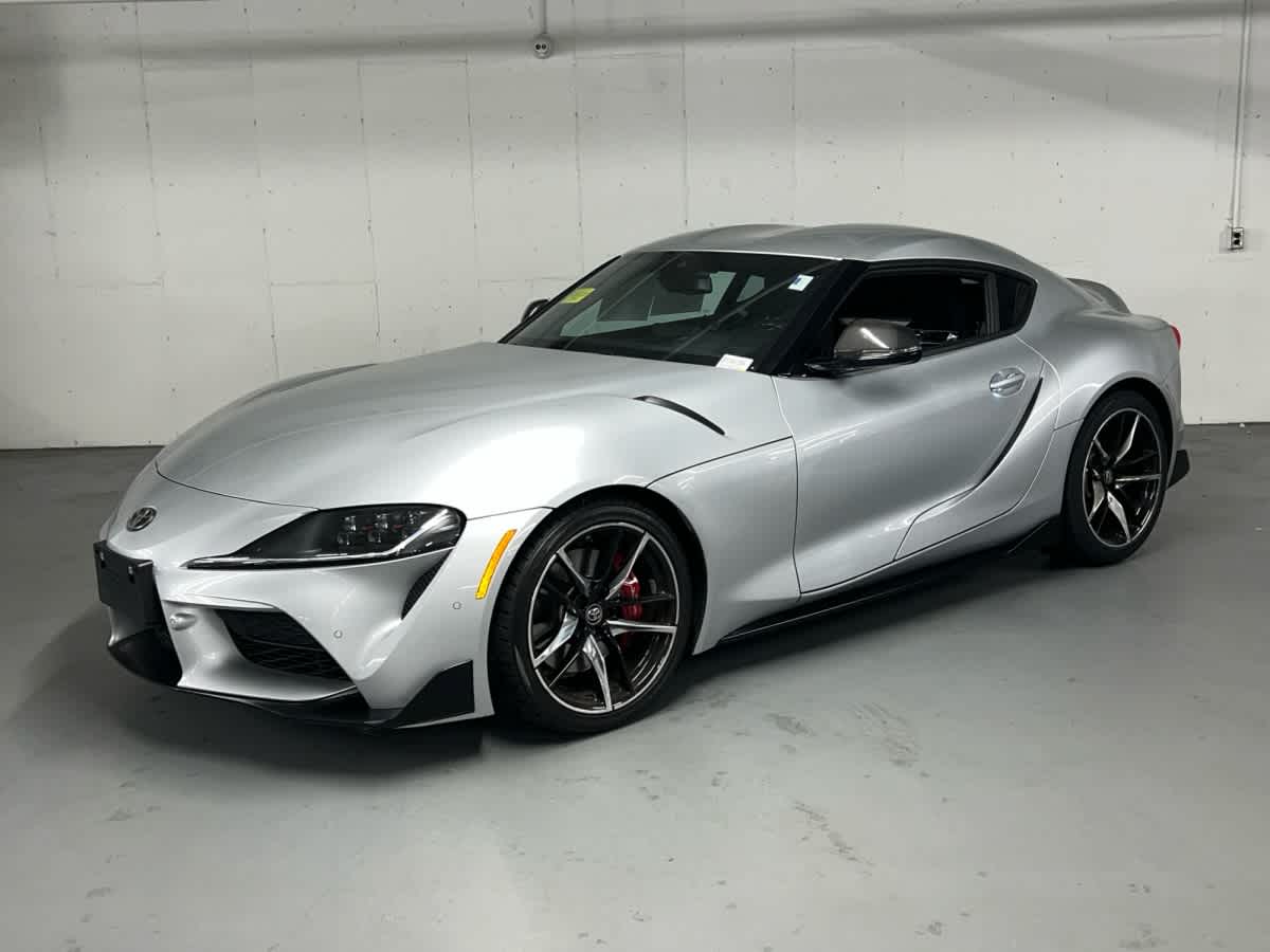 2022 Toyota Supra Premium's photo