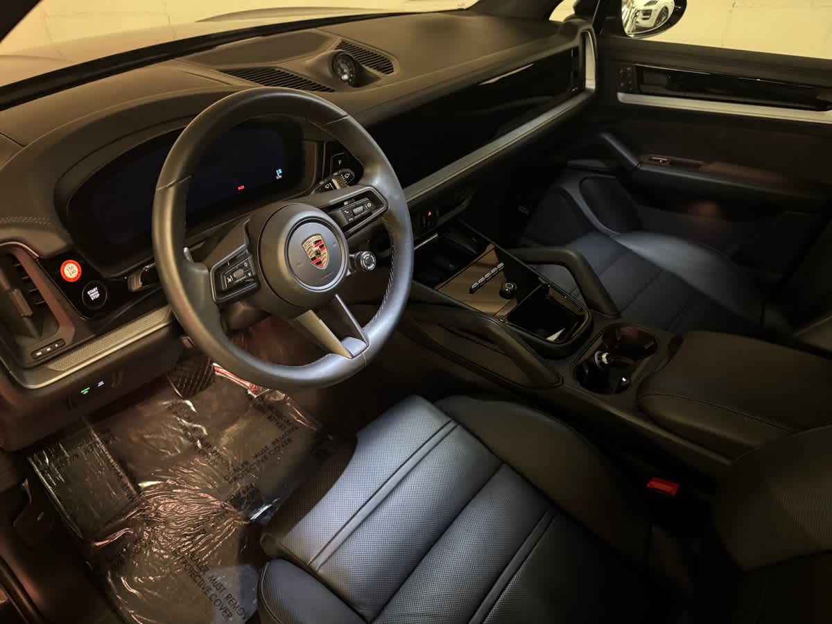 2024 Porsche Cayenne E-Hybrid photo 4