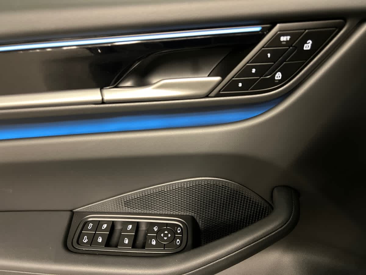 new 2026 Porsche Macan car