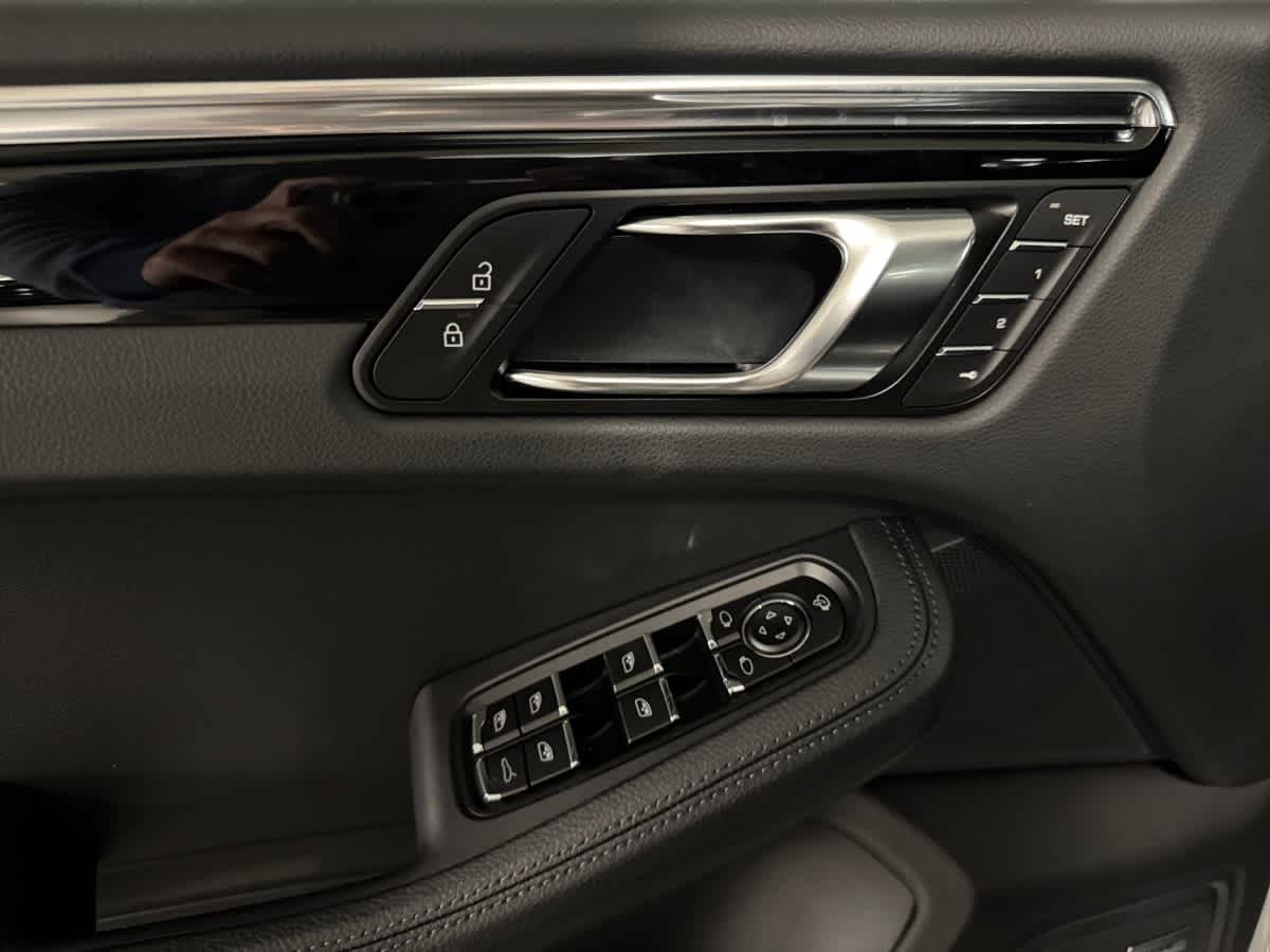 new 2026 Porsche Macan car