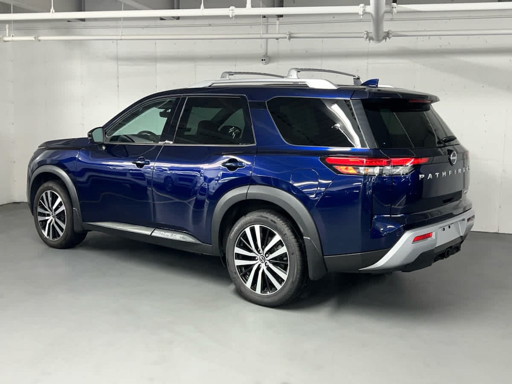 Used 2023 Nissan Pathfinder Platinum SUV