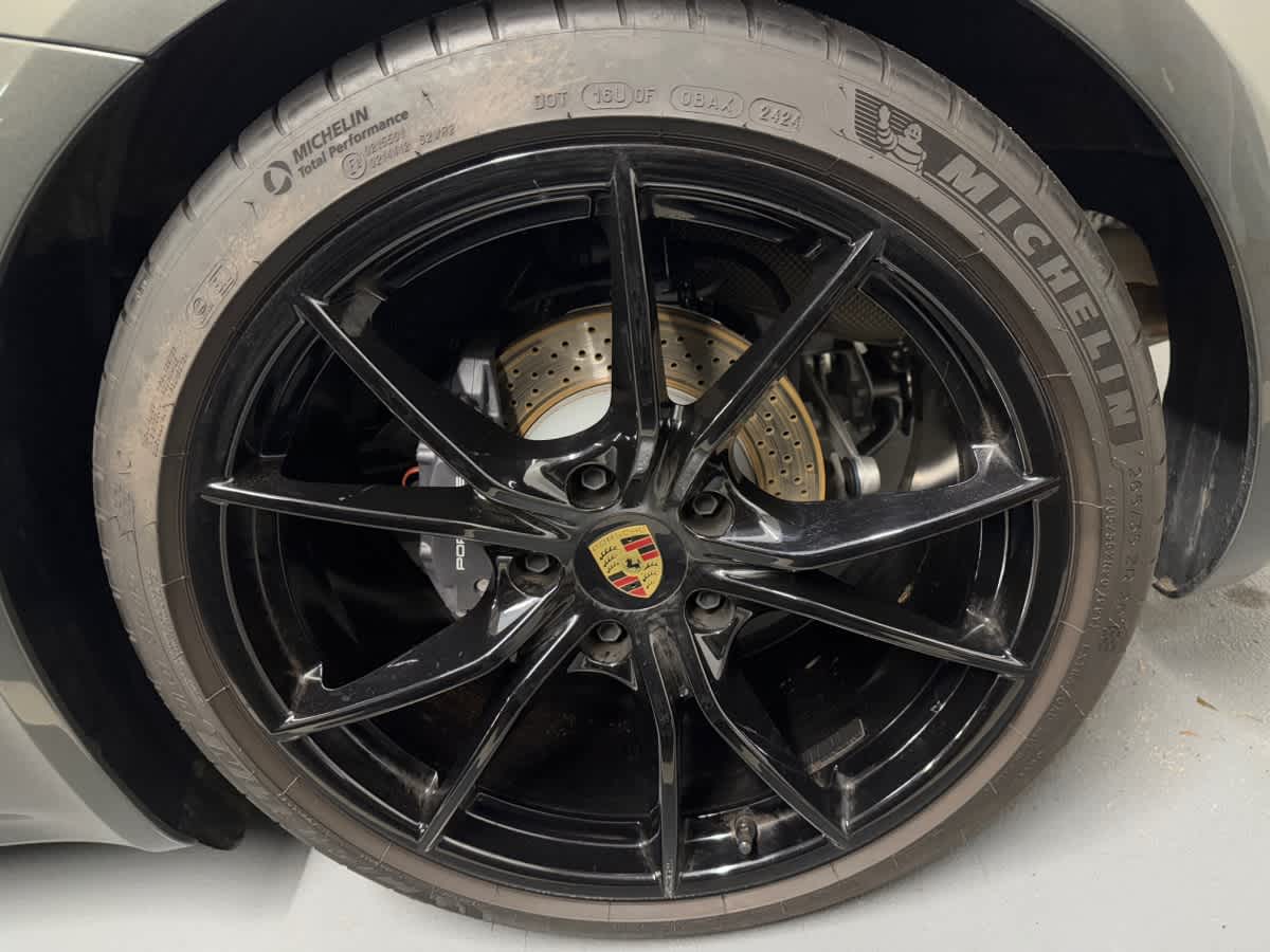 new 2025 Porsche 718 Cayman car