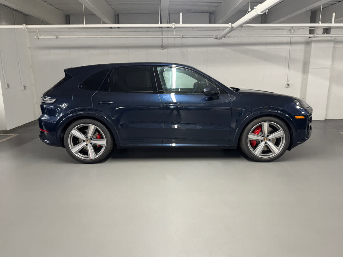new 2025 Porsche Cayenne car